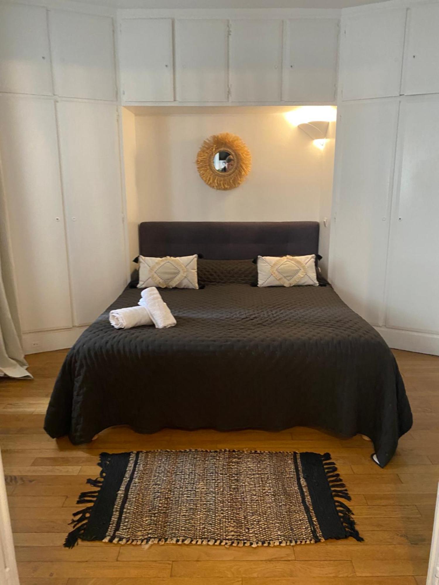 2 Piece 35m2 Apartment Montrouge